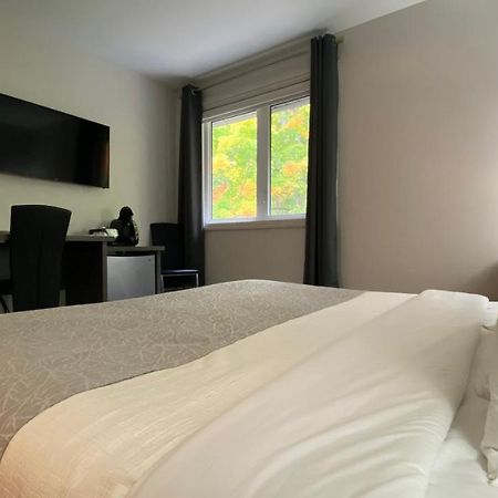 Amber Hotel Grand Bend Extérieur photo